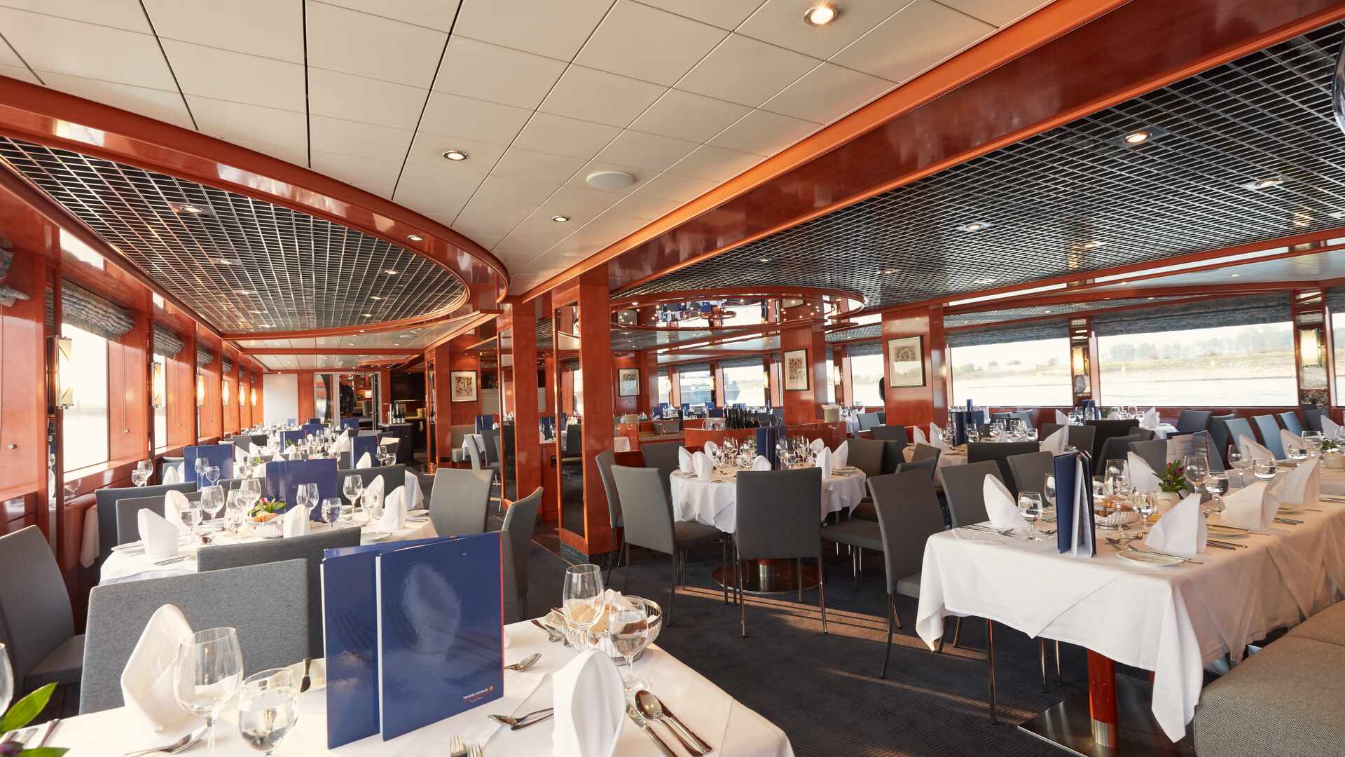 APT Travelmarvel Diamond Restaurant.jpg